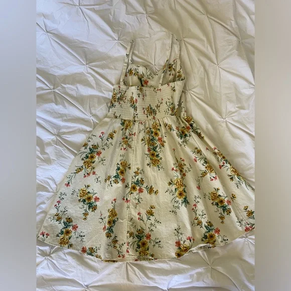 Medium Old Navy floral summer dress - Picture 2 of 4